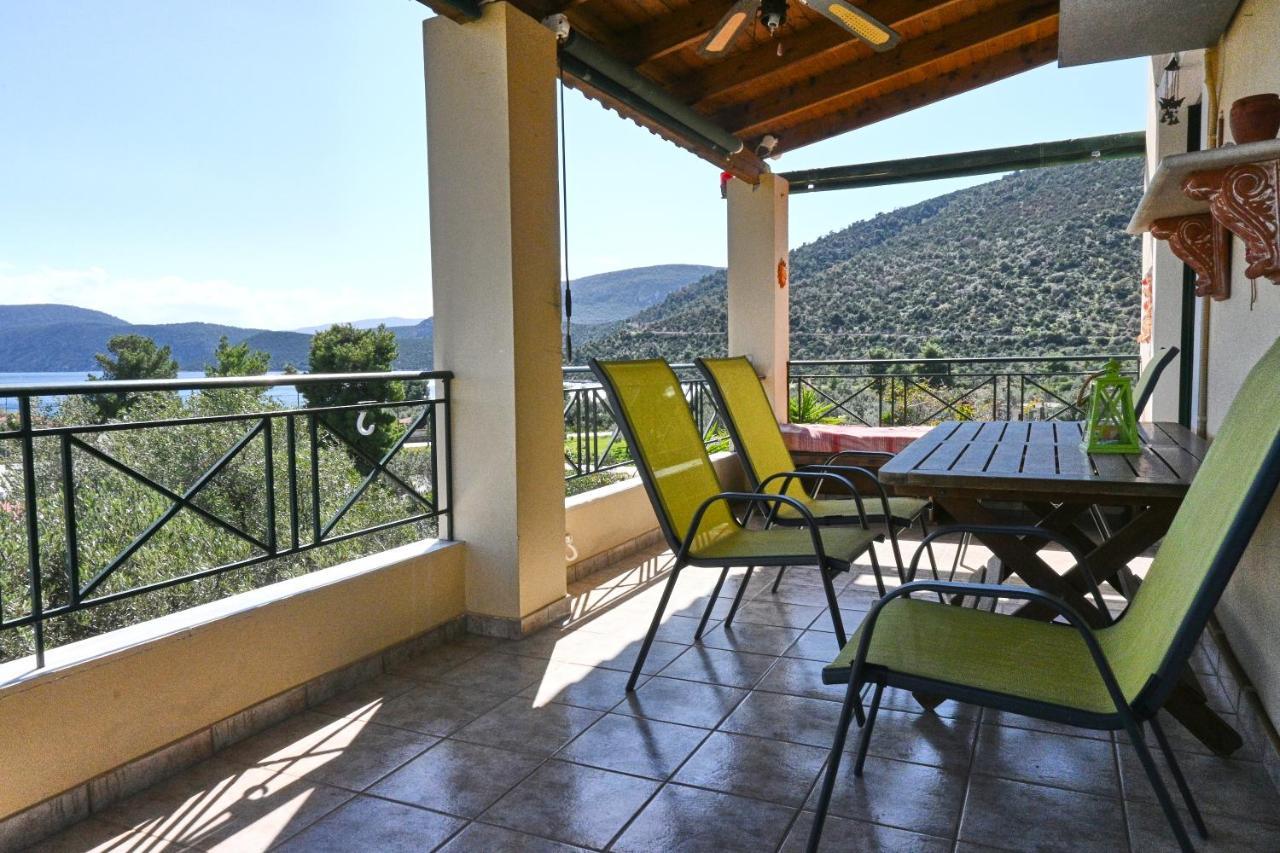 Pavlos' Cottage With Beach View Корфос Екстер'єр фото