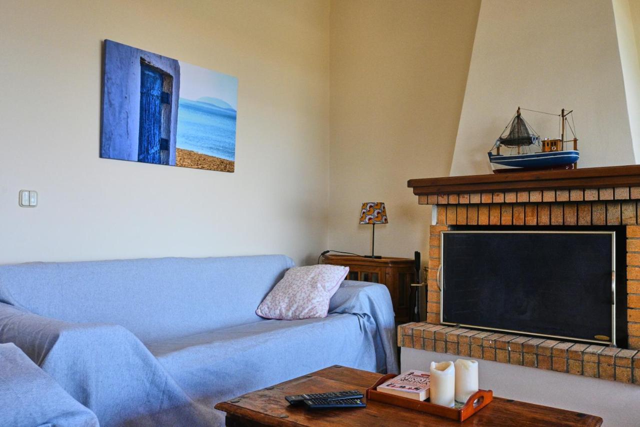 Pavlos' Cottage With Beach View Корфос Екстер'єр фото
